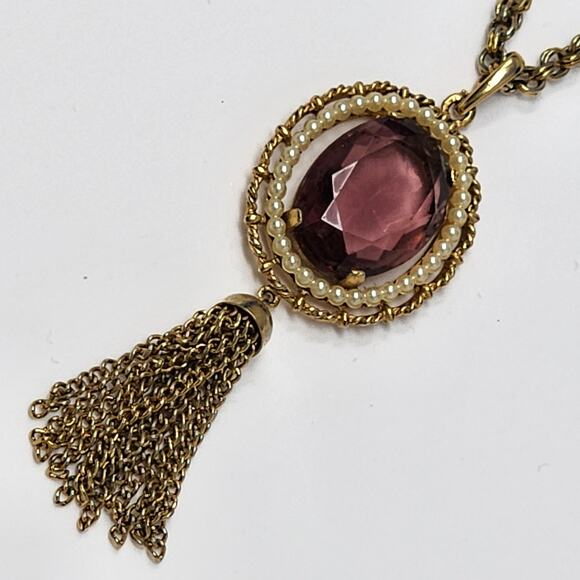 Vintage AVON Tassel Necklace - Picture 12 of 12